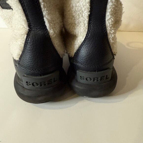 Sorel Women’s Fuzzy Snow Boots Size 8 - Picture 7 of 8